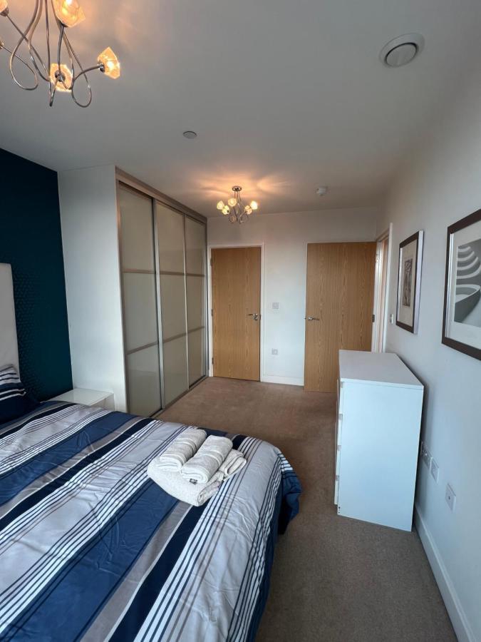 런던 Cityscape Serenity: 10Th Floor Oasis Near City Airport, Excel & 02 아파트 외부 사진