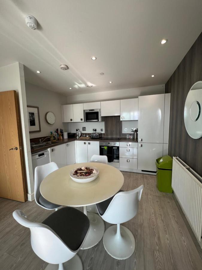 런던 Cityscape Serenity: 10Th Floor Oasis Near City Airport, Excel & 02 아파트 외부 사진