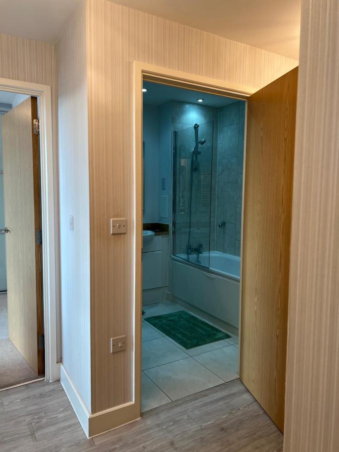 런던 Cityscape Serenity: 10Th Floor Oasis Near City Airport, Excel & 02 아파트 외부 사진
