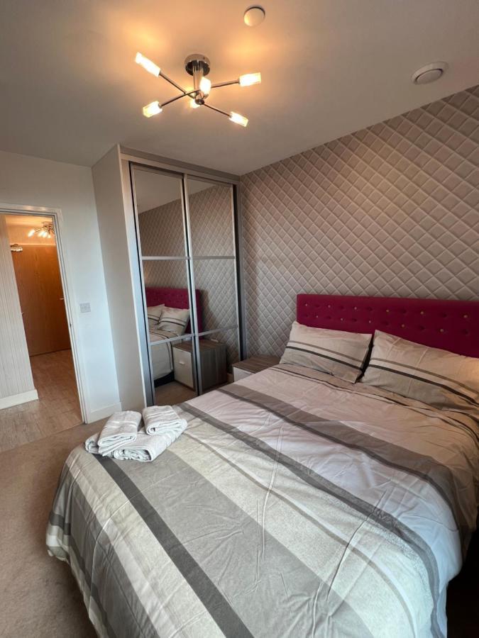 런던 Cityscape Serenity: 10Th Floor Oasis Near City Airport, Excel & 02 아파트 외부 사진