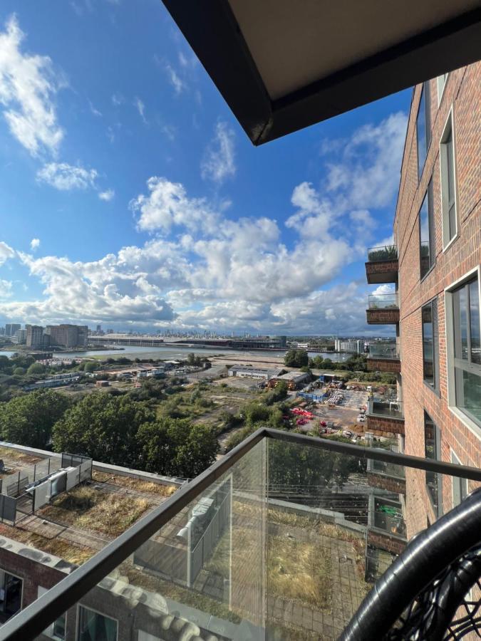 런던 Cityscape Serenity: 10Th Floor Oasis Near City Airport, Excel & 02 아파트 외부 사진